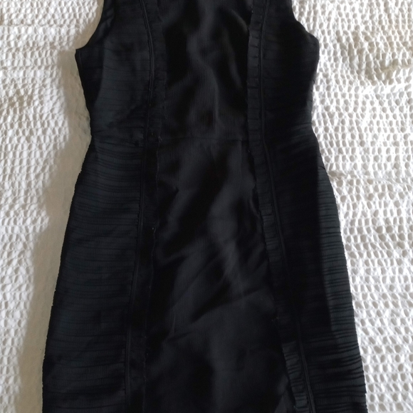 Sleeveless Front Fringe LBD Medium Size - Picture 3 of 4